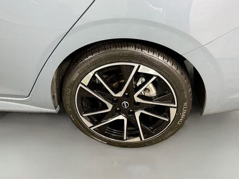 Used 2024 Nissan Sentra SR w/ Trunk Package FWD image 34
