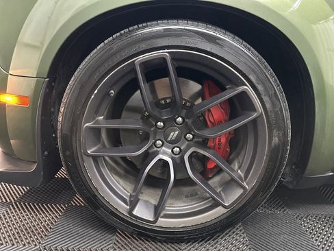 Used 2019 Dodge Challenger R/T Scat Pack w/ Widebody Package image 39