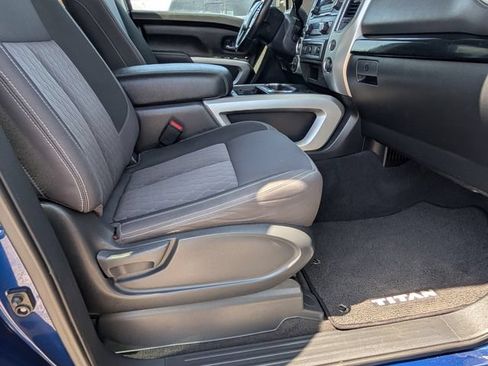 Used 2021 Nissan Titan SV w/ SV Convenience Package AWD/4WD image 22