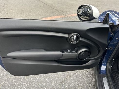 Used 2015 MINI Cooper 2-Door Hardtop image 12