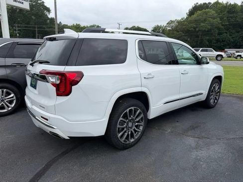 Certified 2021 GMC Acadia Denali w/ Denali Ultimate Package AWD/4WD image 4