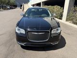Used 2017 Chrysler 300 C image 4