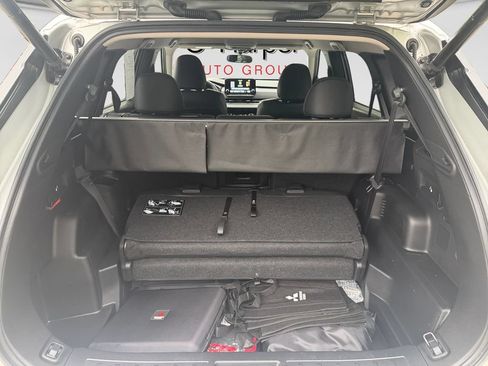 Used 2024 Mitsubishi Outlander 4WD Plug-In Hybrid image 31