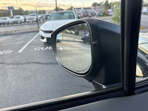 New 2025 Subaru Forester Limited image 24