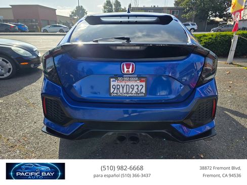 Used 2018 Honda Civic Sport image 6