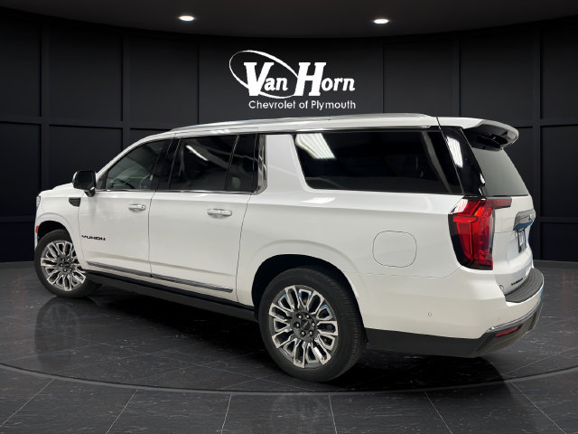 Used 2024 GMC Yukon XL Denali Ultimate AWD/4WD image 5