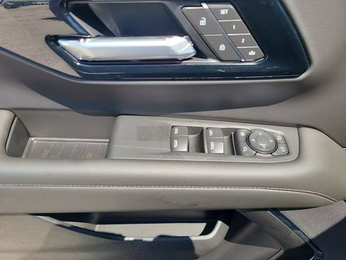New 2026 Chevrolet Suburban LT w/ Comfort Package RWD image 21
