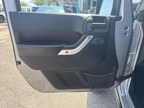 Used 2013 Jeep Wrangler Unlimited Sport AWD/4WD image 10