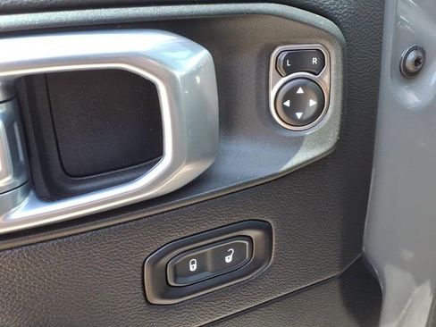 Used 2023 Jeep Gladiator Mojave w/ LED Lighting Group AWD/4WD image 19