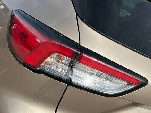 Used 2020 Ford Escape SE image 27