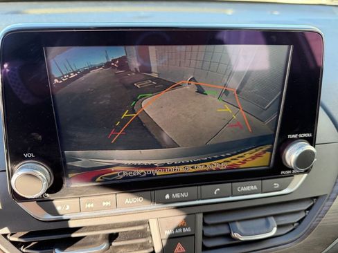 Used 2024 Nissan Altima 2.5 SV image 23