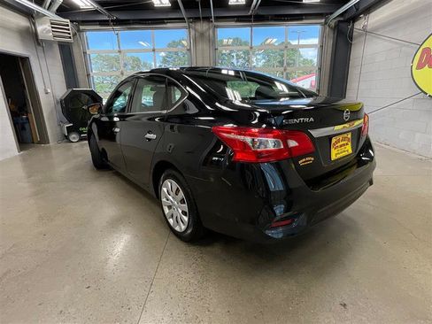 Used 2019 Nissan Sentra S FWD image 3