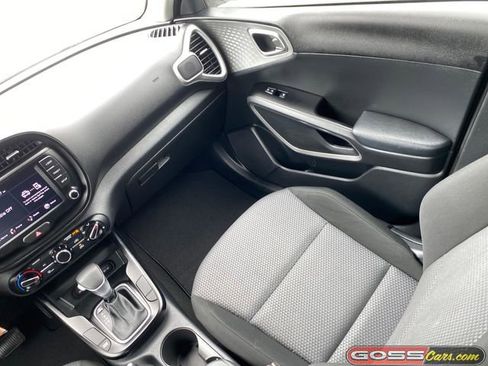 Used 2022 Kia Soul LX w/ Technology Package FWD image 14