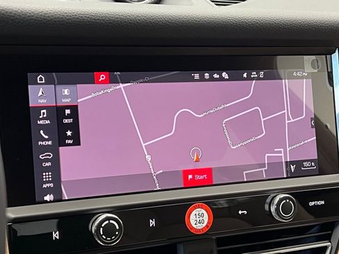 Used 2026 Porsche Macan image 13