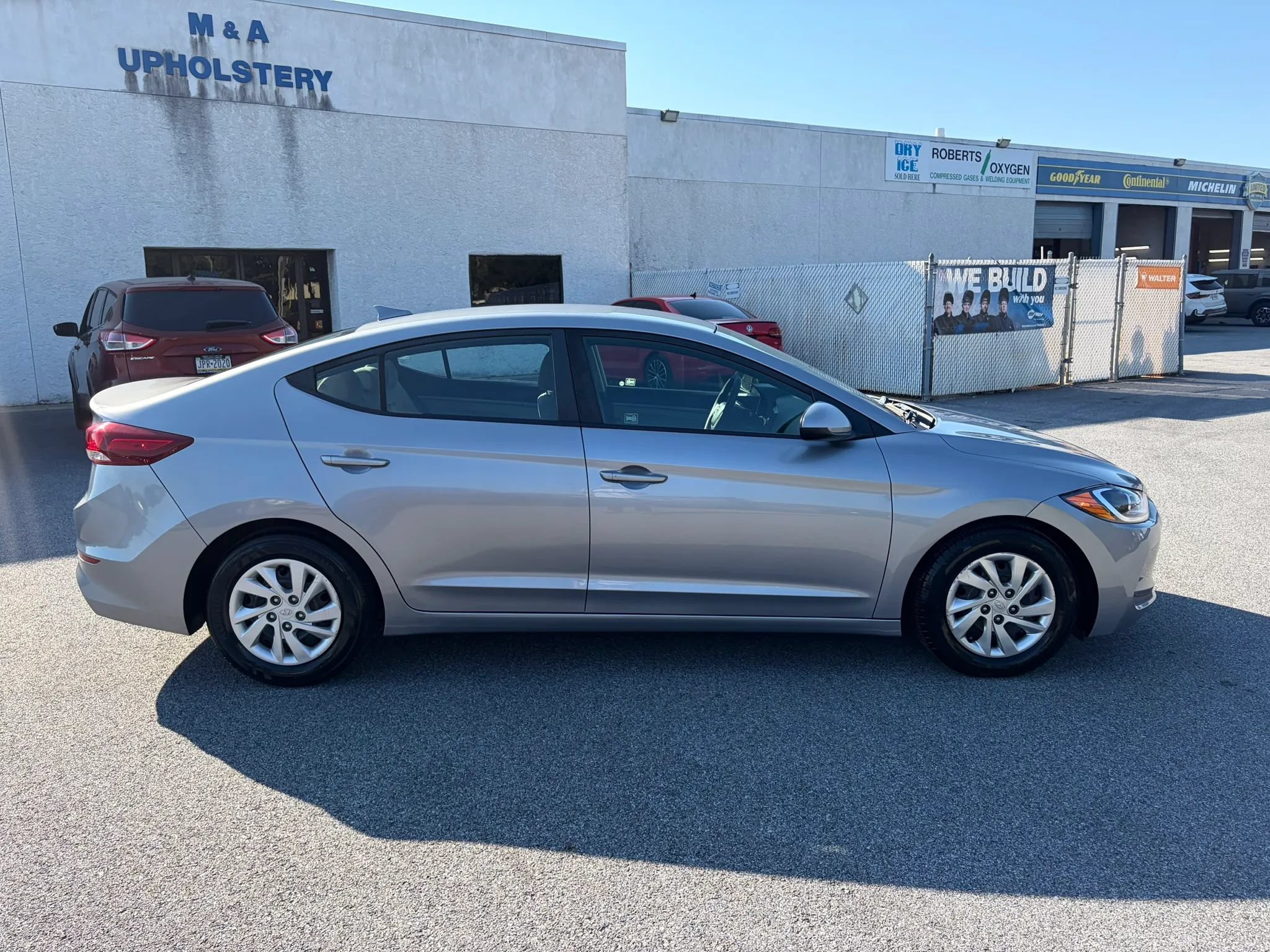 Used 2017 Hyundai Elantra SE FWD image 26