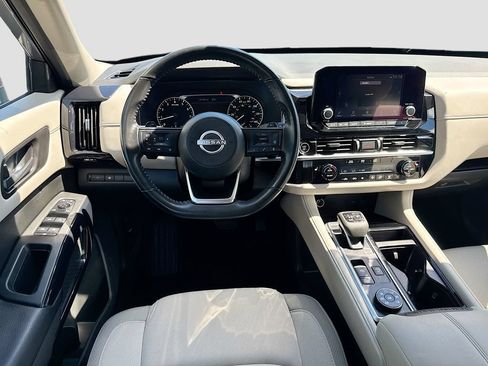Used 2024 Nissan Pathfinder SV AWD/4WD image 23
