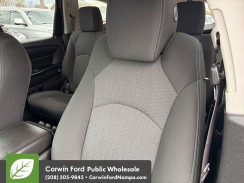 Used 2014 Chevrolet Traverse LT image 23