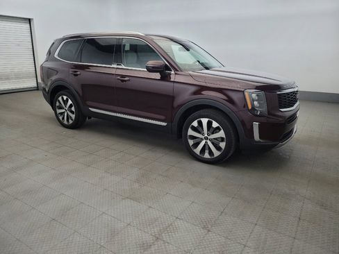 Used 2022 Kia Telluride EX w/ EX Premium Package FWD image 11