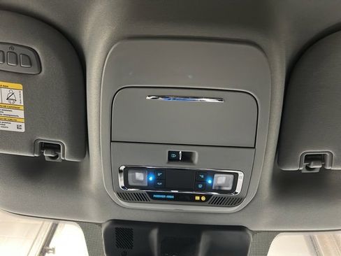 Used 2025 Ford F250 Lariat w/ Lariat Ultimate Package image 22