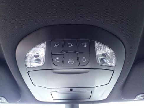 New 2023 Chrysler Pacifica Touring-L w/ S Appearance Package image 16