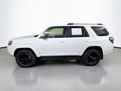Used 2024 Toyota 4Runner SR5 Premium AWD/4WD image 9