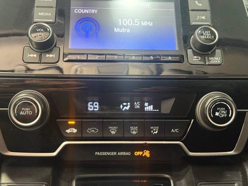 Used 2018 Honda CR-V LX image 17