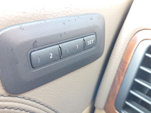 Used 2015 Nissan Armada Platinum w/ 2nd Row Captain Seat Package RWD image 30