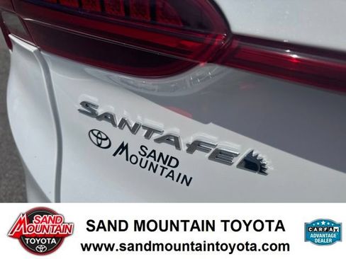 Used 2022 Hyundai Santa Fe Limited FWD image 9