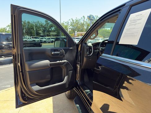 Used 2022 Chevrolet Silverado 1500 LTZ AWD/4WD image 18