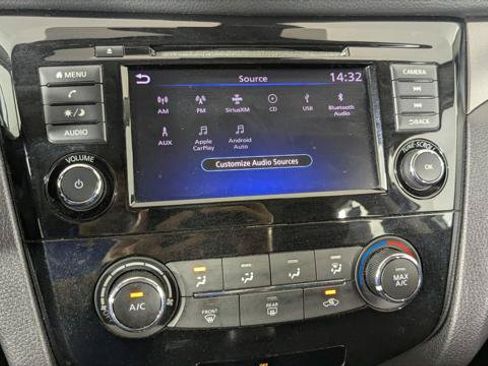 Used 2020 Nissan Rogue Sport S FWD image 28