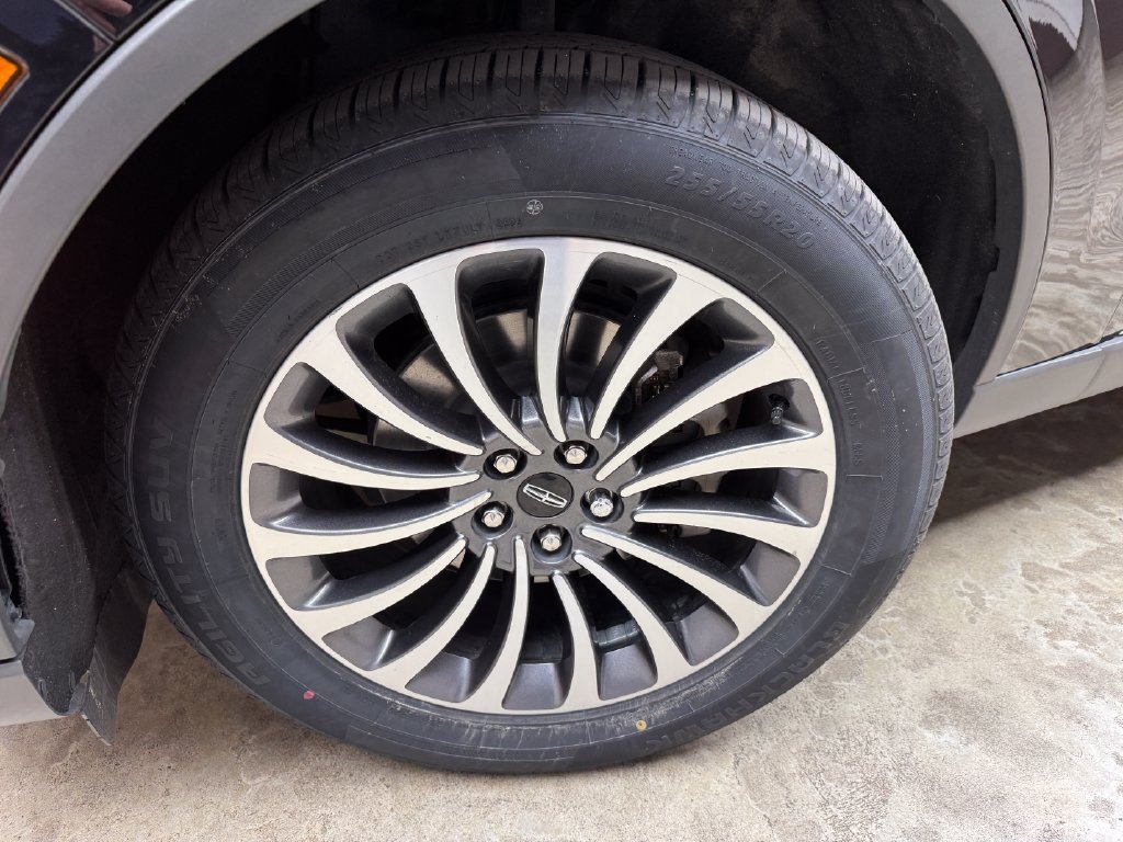 Used 2024 Lincoln Aviator AWD w/ Premium Package image 31