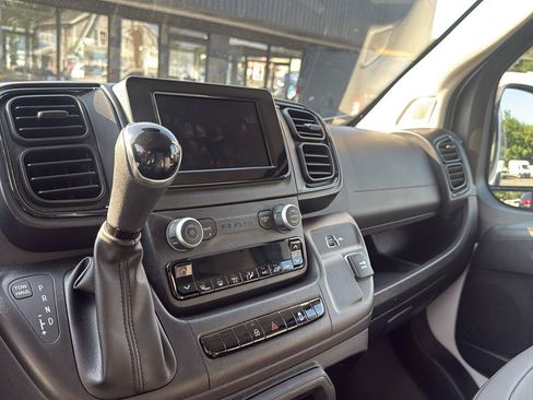 Used 2025 RAM ProMaster 2500 w/ Convenience Group FWD image 19