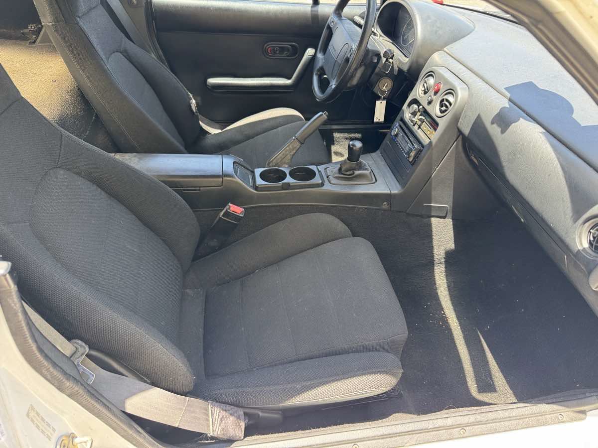 Used 1993 MAZDA MX-5 Miata RWD image 10