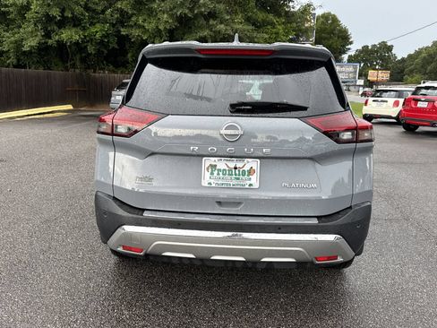 Used 2023 Nissan Rogue Platinum w/ Platinum Premium Package FWD image 4