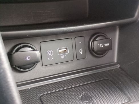 Used 2020 Hyundai Kona Limited image 31