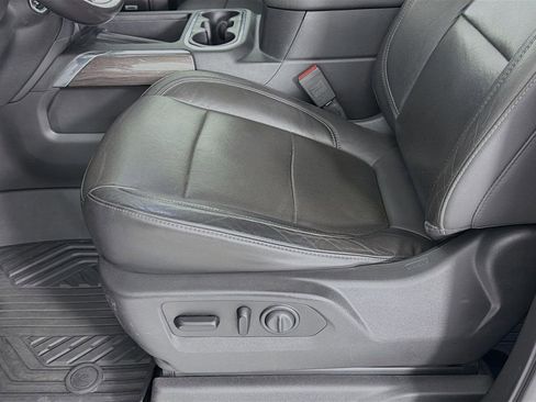 Used 2020 Chevrolet Silverado 2500 LTZ w/ LTZ Premium Package image 21