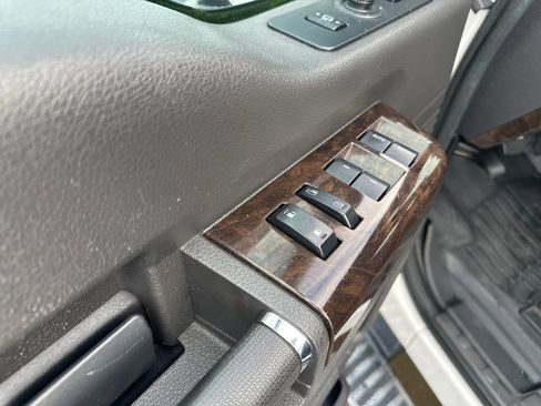 Used 2014 Ford F250 Platinum image 11