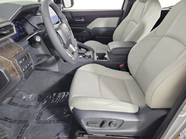 Used 2025 Toyota Tacoma Limited AWD/4WD image 19