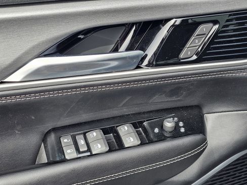 New 2026 Jeep Grand Wagoneer 2WD image 16