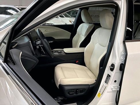 New 2026 Lexus RX 450h AWD image 9