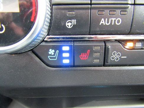 Used 2021 Ford Expedition XLT w/ Equipment Group 202A image 15