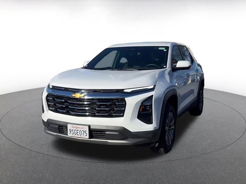 Used 2025 Chevrolet Equinox LT image 7