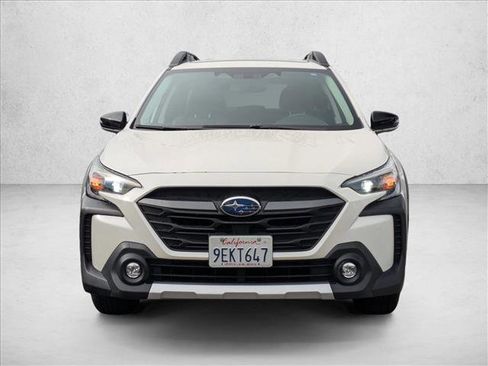Used 2023 Subaru Outback Limited image 3