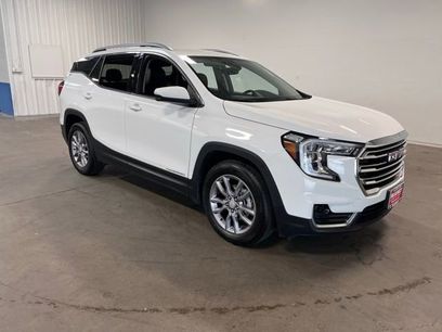 Used 2024 GMC Terrain SLT
