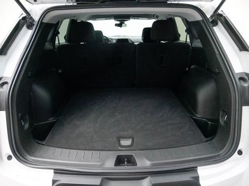 Used 2022 Chevrolet Blazer LT w/ LPO, Black Accent Package FWD image 13