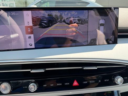 Used 2026 Genesis GV70 2.5T Advanced image 17