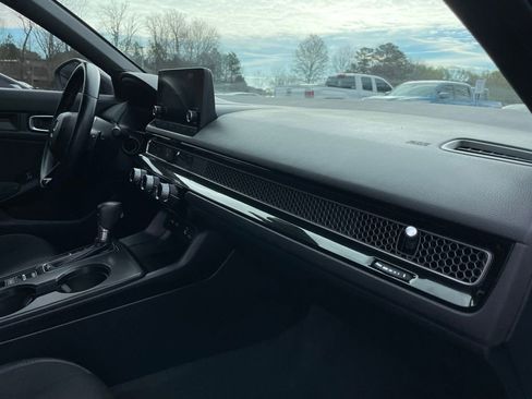 Certified 2024 Honda Civic Sport image 32