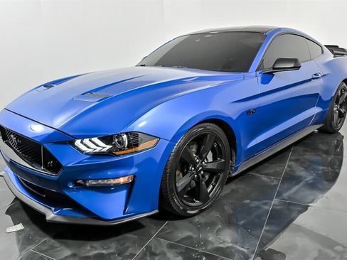 Used 2021 Ford Mustang GT Premium w/ Black Accent Package RWD image 5