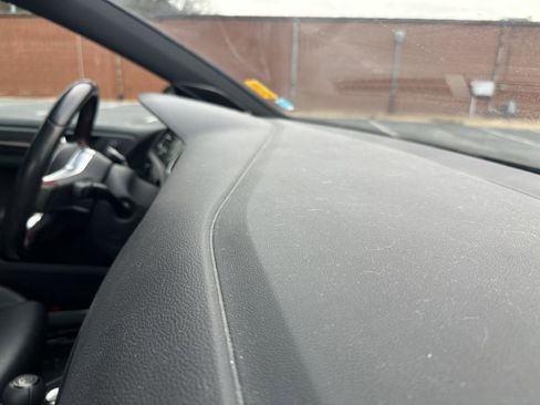 Used 2018 Volkswagen Golf S image 21