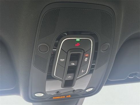 Used 2019 Audi Q8 Premium Plus w/ Premium Plus image 30